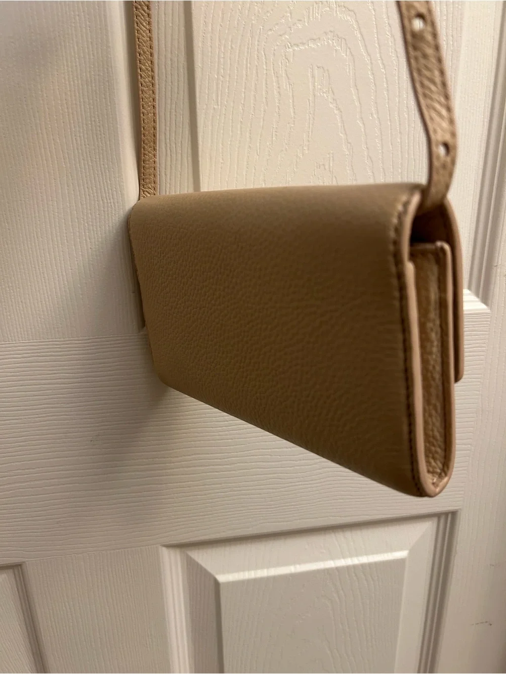 Tory Burch compact pebbled
